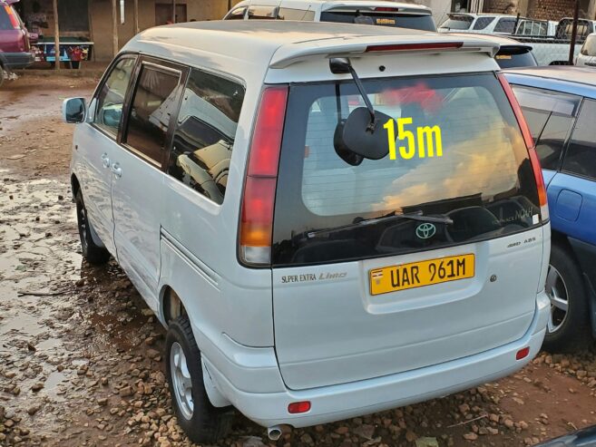 toyota noah super limo