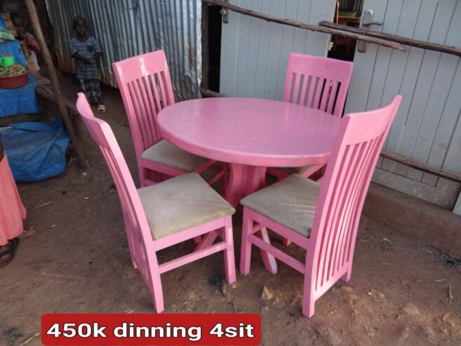 4 seater dinning table