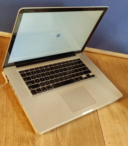 Apple MacBook Pro