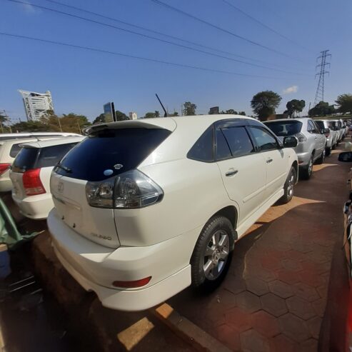 Toyota Harrier White model 2007