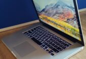 Apple Macbook Pro Intel Core i5 15-Inch Laptop 2.4GH,8GB RAM