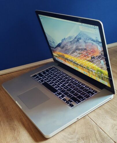 Apple Macbook Pro Intel Core i5 15-Inch Laptop 2.4GH,8GB RAM