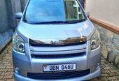 Toyota Noah 2009