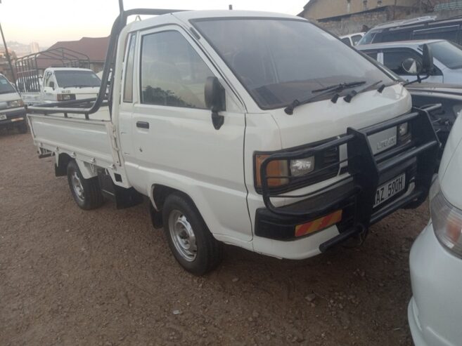 Toyota Hiance