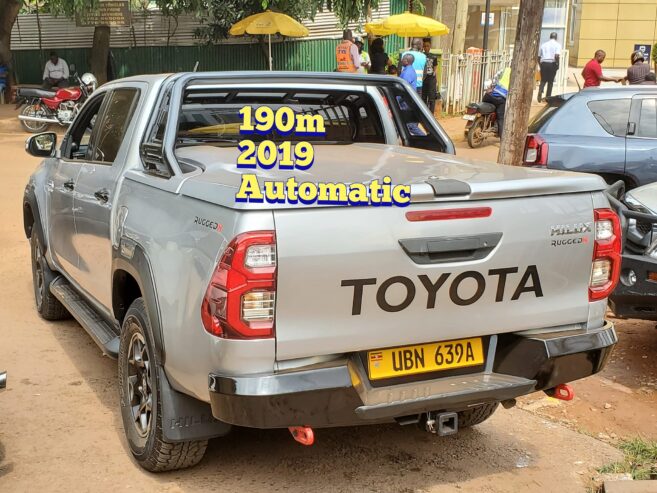 Toyota Hilux Rugged X 2019