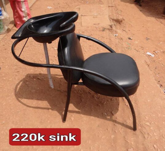 Saloon Chair plus sink