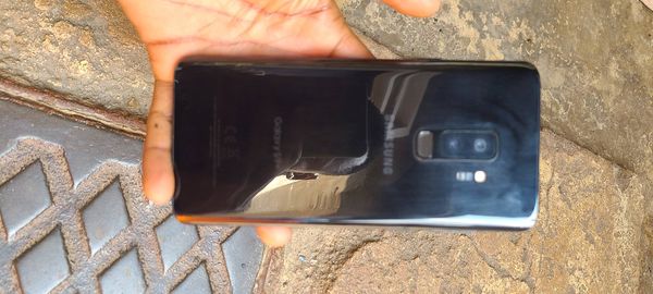 Samsung galaxy s9 plus 64gb and 6gb ram