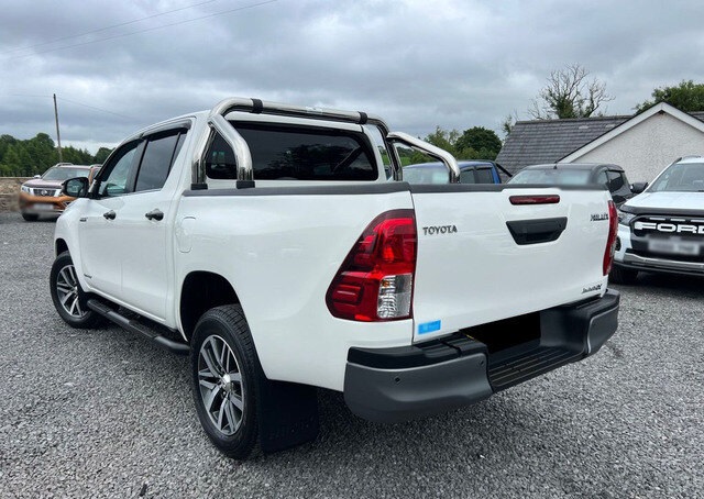 SELL USED RHD 2020 TOYOTA HILUX AUTOMATIC