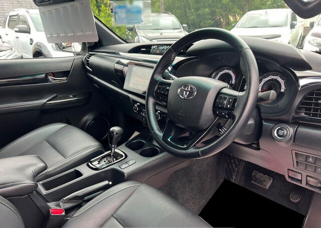 SELL USED RHD 2020 TOYOTA HILUX AUTOMATIC