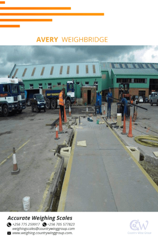 Improved weighbridge with warning signals on overloads