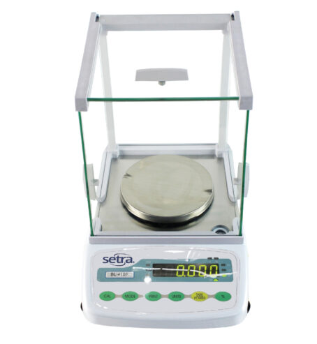 High precision analytical balance with auto internal