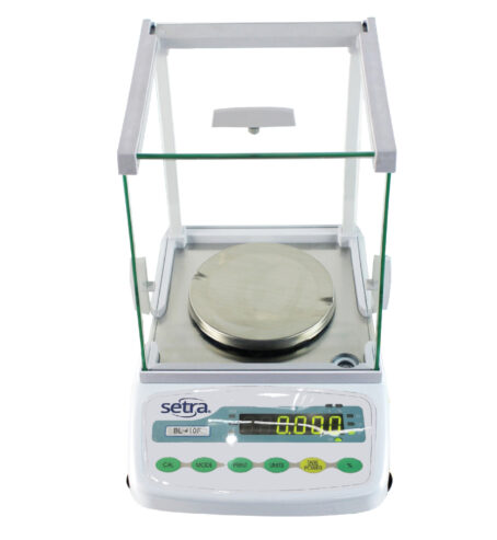 precision analytical balance with a readability