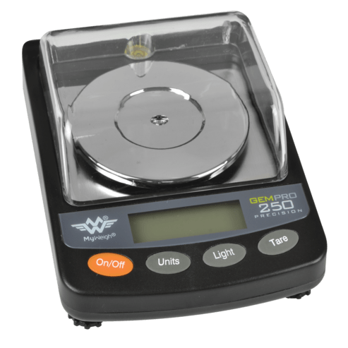 precision analytical balance with a readability