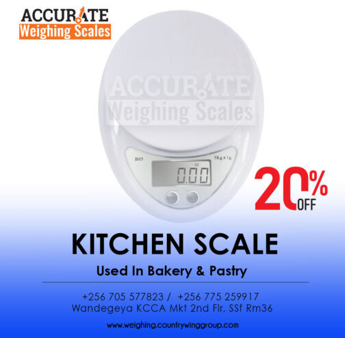 Table top kitchen scales with stainless steel pan