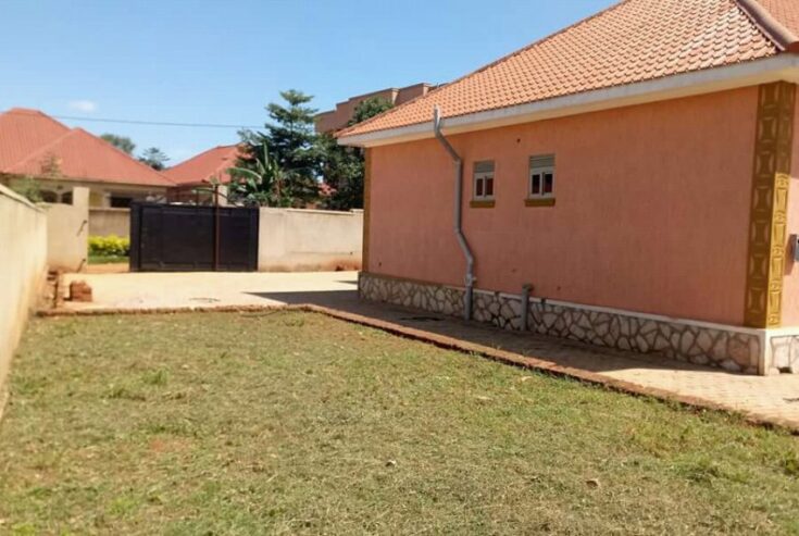 4 Bedroom house in Kyaliwajara