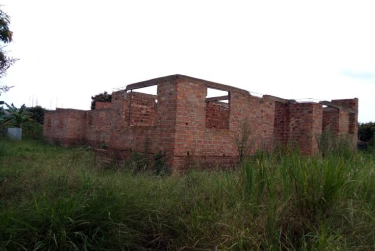 SHELL HOUSE FOR SALE IN Location: KITENDE WITH A LAKE VIEW