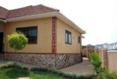 4 Bedroom roof tile bungalow for sale in Najjera