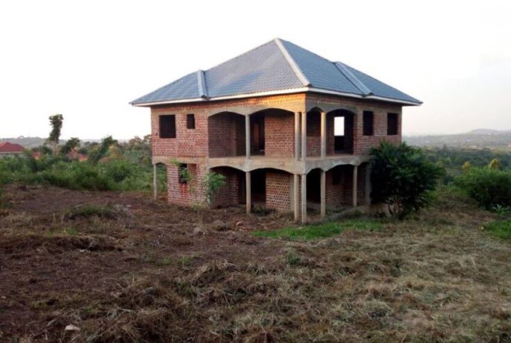 5 Bedroom shell house for sale in Bombo town