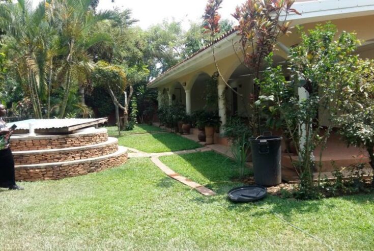 6 Bedroom house for sale in Makindye Kizungu