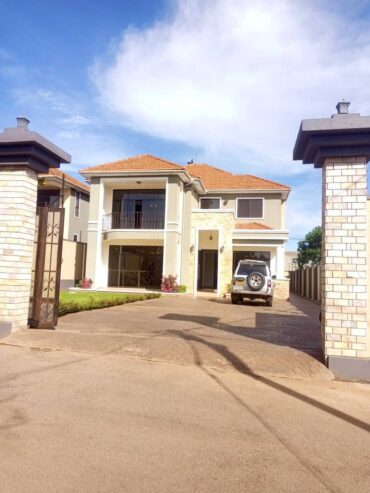 House for sale in kisaasi Kampala