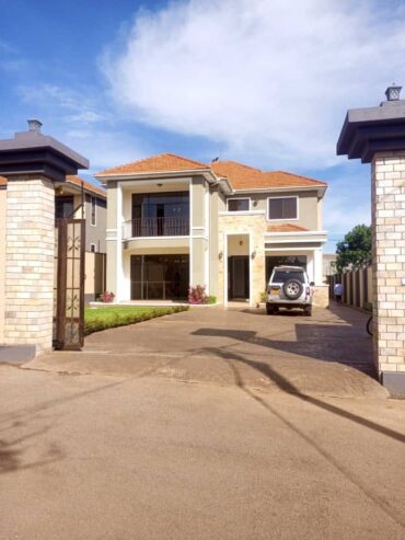 House for sale in kisaasi Kampala