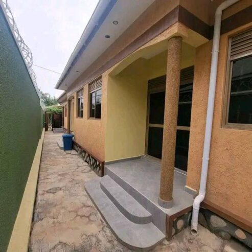 House For Rent Location LUTEETE, Gayaza road at 450k