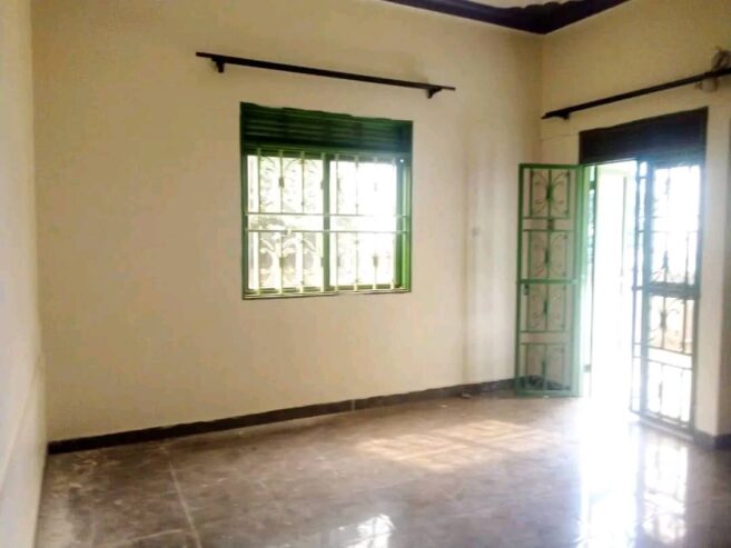 Namugongo nabusugwe 600k spacious three bedroom and two bath