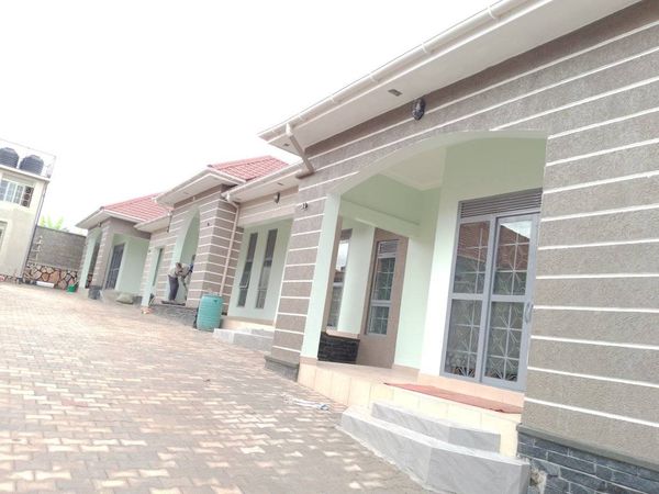 House for rent in Kisasi, Kyanja,  Bukoto,  Ntinda, Kira