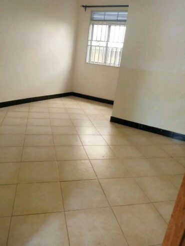 Gayaza manyangwa 250k spacious one bedroom and sitting room