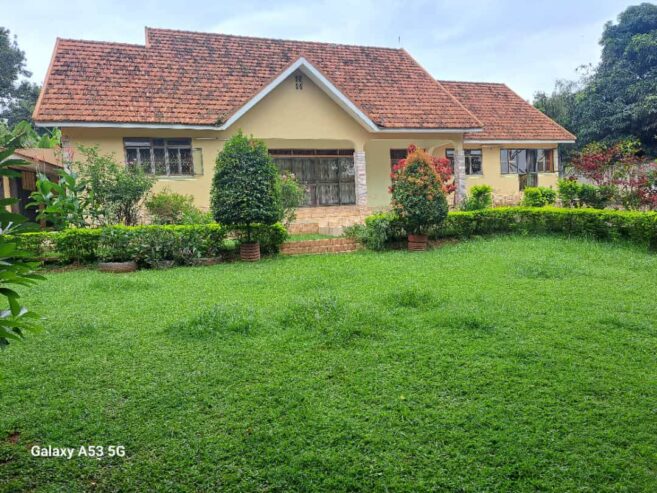 4 Bedroom House for sale in Bukoto KAMPALA