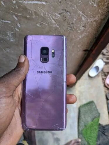 Samsung s9 cracked screen and cover