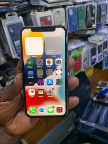 iPhone X 64 Gb