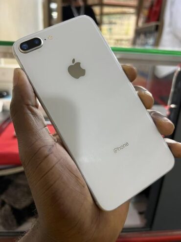 iPhone 8 Plus 256GB at Shs 550,000ugx