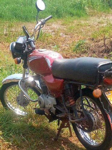 Motorcycle in perfect condition, buy n ride at only Still in