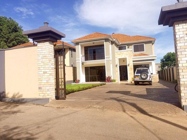 Brand New house for sale in kisaasi KAMPALA
