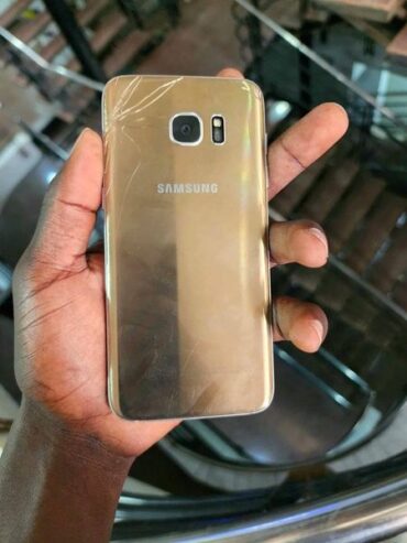 Samsung Galaxy S7+ 34GB / 4gb ram 120k