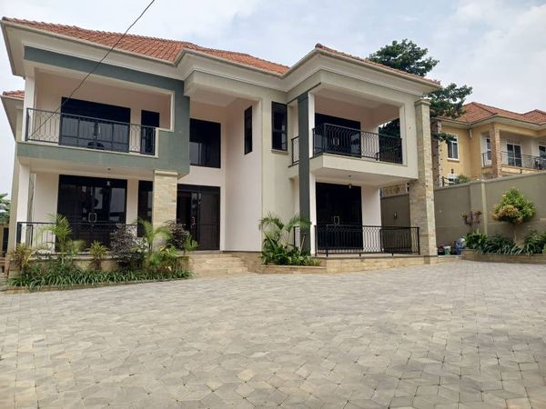 Brand New house 6 bedroom for sale in Kira near KAMPALA