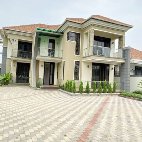 6 bedroom stand alone house