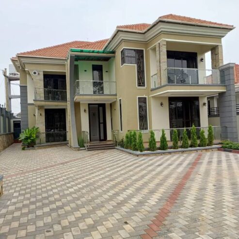 6 bedroom stand alone house