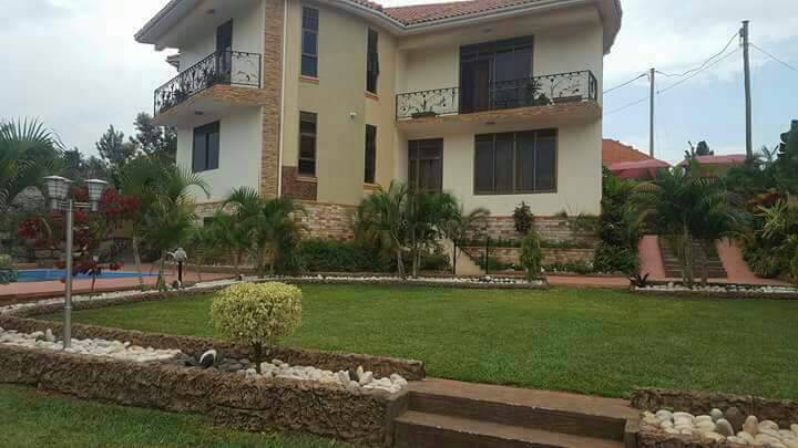 HOUSE FOR SALE IN MUNYONYO