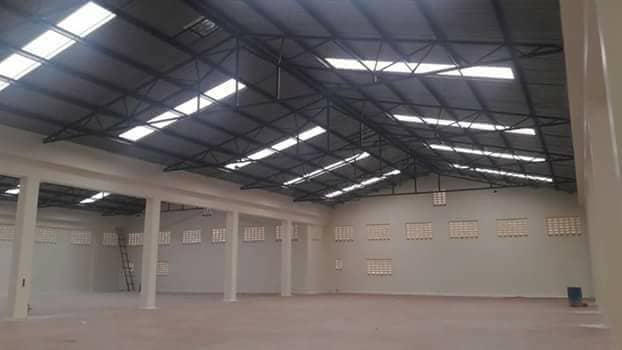 650 square meter warehouse