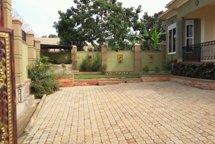 4 Bedroom house for sale in Kyaliwajala