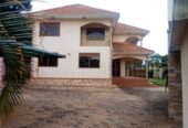 4 Bedroom house with big pantry and office in Bunga