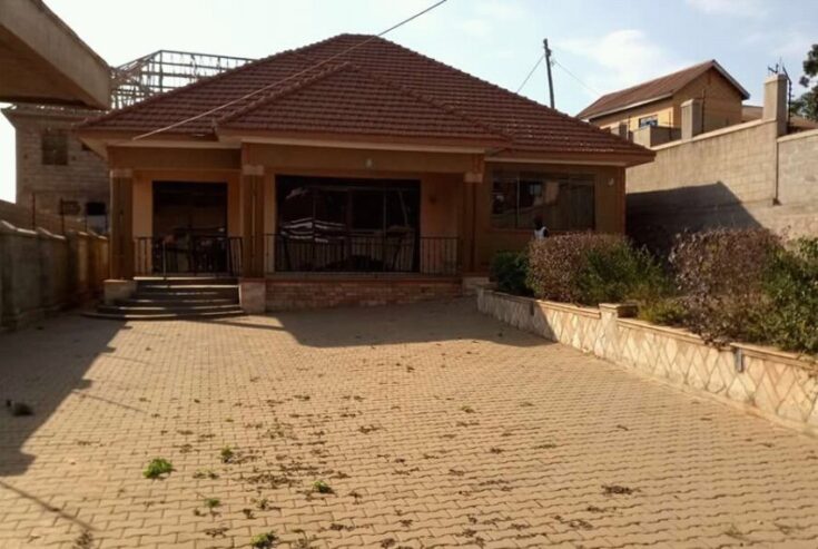 4 Bedroom house for sale in Kisaasi