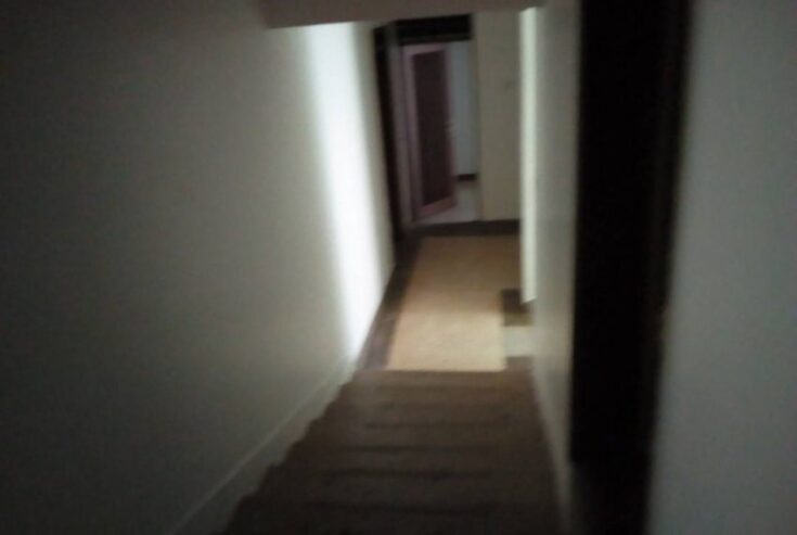 Apartment for let: 3bedrooms in Bukoto