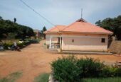 3 Bedroom house on sale in Mutungo Kigo