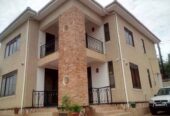 Six bedroomed house in Munyonyo