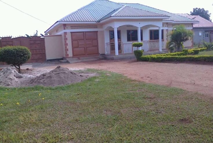 4bedroom house for sale in Nkumba