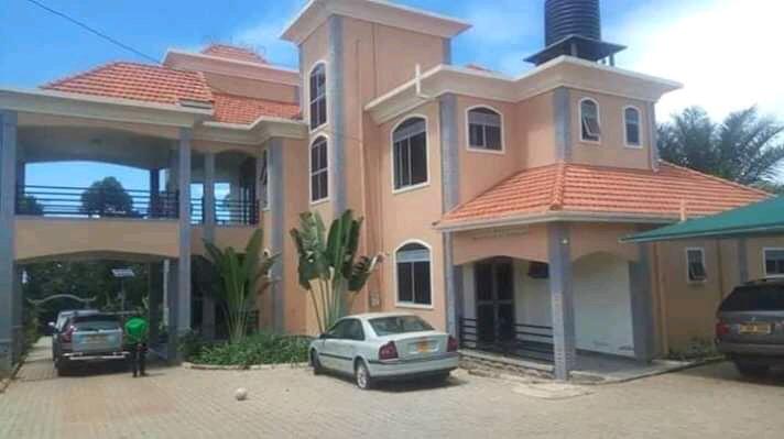 Luxury House for Sale in Entebbe Uganda at USD 1.2 Million