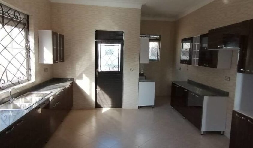 Bwebajja House for Sale on Entebbe Road